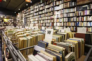 Bilder Datiert 5. September 2024: Das größte zweithandige Buchladen in Spanien.