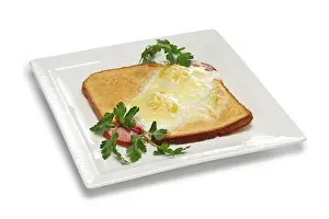 Fried Egg On Toast Drucke: Layout for menu. Fried egg with ham on piece of bread
