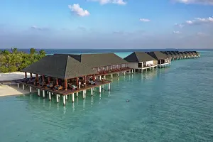 Turquoise Blue Ocean Drucke: From the left: Bar, Restaurant