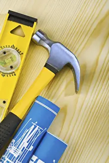 Working Glove Drucke: Level hammer and blueprints