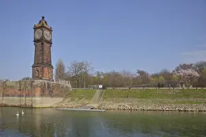 Brick Building Architecture Drucke: Level tower to display the water level in the lock