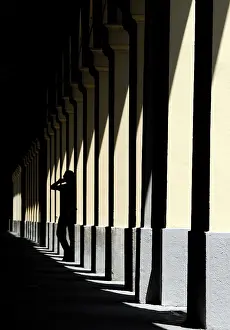 German European Architecture Drucke: Light and shadow play, Munich, Bavaria