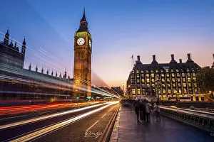 London Evening Sky Drucke: Light trails in front of Big Ben