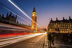 London Evening Sky Drucke: Light trails in front of Big Ben