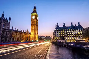 London Evening Sky Drucke: Light trails in front of Big Ben