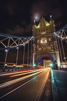 Illuminated Tower Bridge Drucke: Light trails on the Tower Bridge
