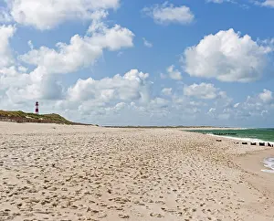North Sea Lighthouse Drucke: Lighthouse with blue sky at Ellenbogen