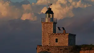 Southeastern European Landmark Drucke: Lighthouse, close, evening light