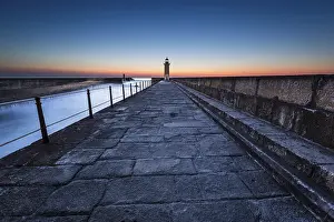 Uninhabited Coastline Drucke: Lighthouse Foz do Douro, Sunset
