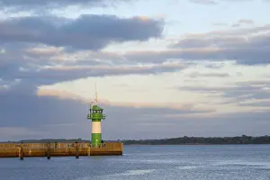 Baltic Sea Lighthouse Drucke: Lighthouse at the Nordermole in the evening light