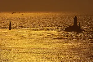 French Lighthouse Drucke: Lighthouse at Point du Raz at sunset