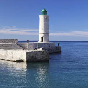Blue Sky Lighthouse View Drucke: Lighthouse in the port of Cassis