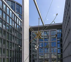 Berlin Government District Art Installation Drucke: Lighting art installation