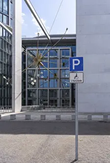 Berlin Government District Art Installation Drucke: Lighting art installation