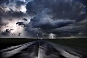 Dark And Gloomy Skies Drucke: Lightning Storm Clouds Canada Saskatchewan Dramatic Summer