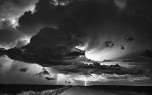 North America Thunderstorms Drucke: Lightning Storm Clouds Canada Saskatchewan Dramatic Summer