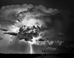 North America Severe Weather Drucke: Lightning Storm Clouds Canada Saskatchewan Dramatic Summer