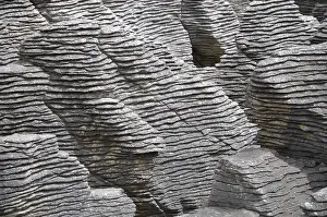 Sedimentary Rock Formation Drucke: Limestone formations at Pancake Rocks
