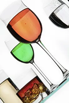 Studio Background Image Drucke: Liquid in the glass on a studio background