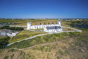 British Coastline Drucke: Lizard Lighthouse and Housel Bay Cliffs