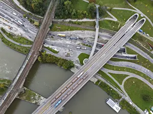 Stuttgart 21 Project Drucke: Load test on the Neckar Bridge