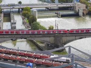 German Railway Infrastructure Drucke: Load test on the Neckar Bridge