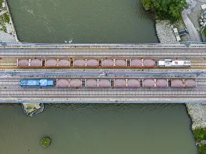 Transportation In Europe Drucke: Load test on the Neckar Bridge