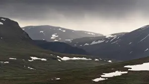 Northern Europe Natural Preserves Drucke: Lonely plateau with snowfields