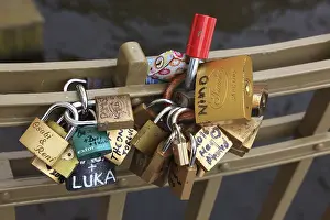 Czech Republic Landmark Drucke: Lover's lock on a railing
