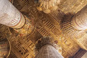 Deserted Sacred Building Drucke: A low angle shot inside Esna Temple