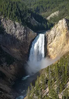 Mountain Creek Waterfall Scene Drucke: Lower Falls, waterfall in a gorge