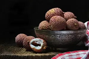 Food Copy Space Drucke: Lychee, lychees in peel