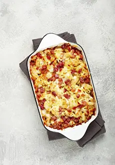 Macaroni With Cheese And Bacon Drucke: Macaroni with cheese and bacon