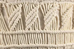 Handicraft Design Drucke: Macrame, a form of textile produced using knotting techniques
Macram?