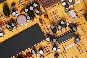 Macro Close Up Drucke: Macro Close up of components and microchips on old PC circuit board