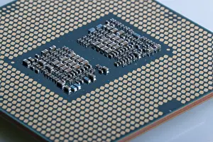 Digital Communication Technology Drucke: Macro image of the microchips of a modern processor