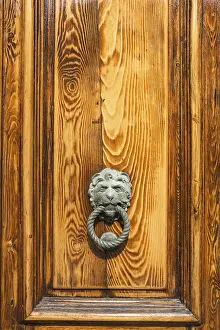 Close Up Door Entrance Drucke: Macro view of the door handle