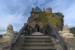 Rhineland Palatinate Castles Drucke: Main gate to the former Thurant Castle