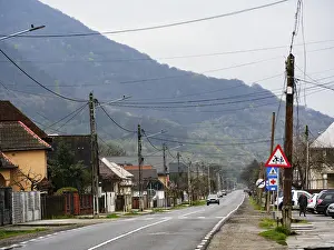 European Deserted Roads Drucke: Main road through Remeți