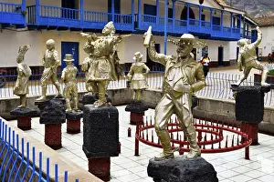Cusco Drucke: Hauptplatz mit tanzenden Figuren.