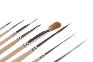 Studio Shot Cosmetics Drucke: Make up brushes of different size and type object isolated shot on white