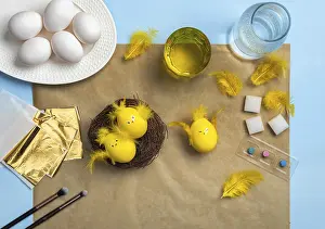 Easter Egg Chick Decoration Drucke: How to make a chick from eggs for Easter decor