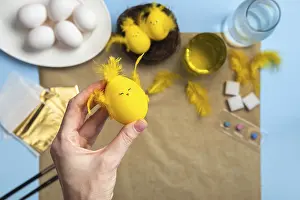 Easter Egg Chick Decoration Drucke: How to make a chick from eggs for Easter decor