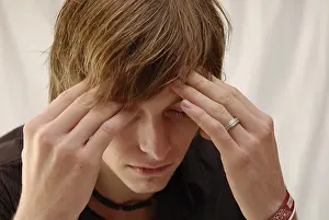 Headache Treatment Options Drucke: Man has headache