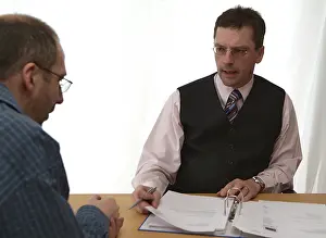 Office Job Description Drucke: Man in the office