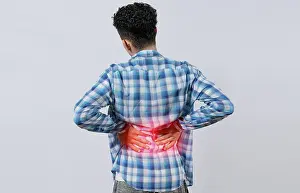 Back Pain Relief Drucke: Man with spine and lower back problems