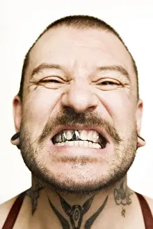 Drucke von Mann mit Tätowierungen Fotorealistische Kunstwerke Drucke: Mann mit Tattoos