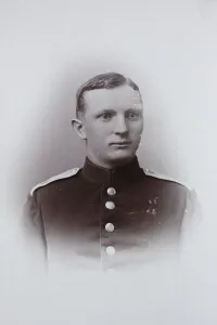Historical Photograph Drucke: Man, in uniform jacket, visiting format