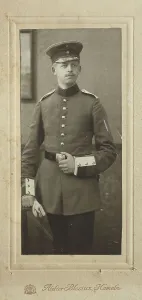 Gerahmter Druck : Mann in Uniform, Besuchsformat Gerahmter Druck : Mann in Uniform, Besuchsformat