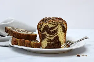 Marble Cake Drucke: Marble cake with cake fork on plate